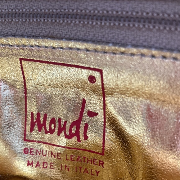 Mondi vintage gorgeous blue suede shoulder bag with matching belt.Made in Italy. - Picture 8 of 11